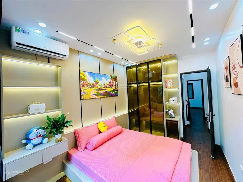 Hiếm! nguyễn chí thanh  lô góc 2 thoáng, phân lô vuông vắn, ngõ to thông, dân xây 5 tầng, full nt