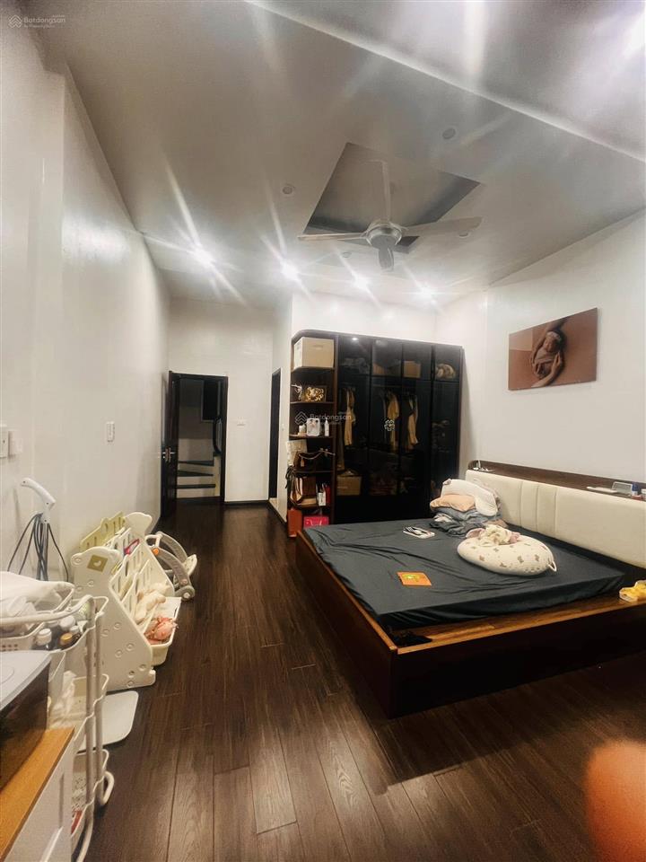 Cực hiếm! thái thịnh, 20m ra ô tô, ngõ to thoáng, dân xây còn mới, 5pn, an sinh đỉnh, 47m2, 5 tầng