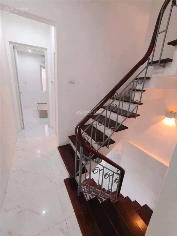 Lô góc! phố tây sơn, 3 mặt thoáng, dân xây đẹp ở ngay, ô tô vf3 qua nhà, 42m*5t, 7. x tỷ