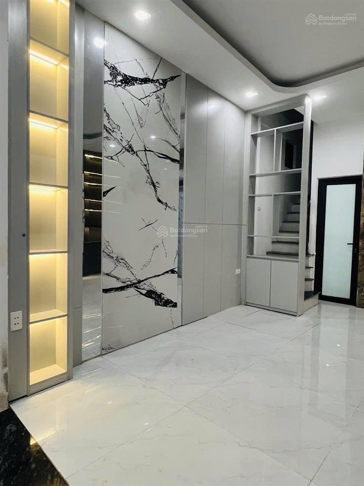 Bán nhà tôn đức thắng, 5 tầng xây mới, gần ô tô, ngõ thông nhiều ngả, gần hồ, mặt tiền rộng,