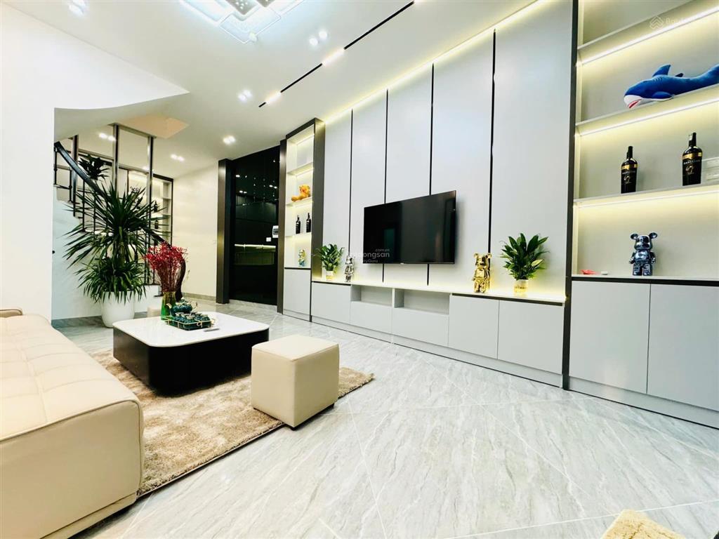 Cực gấp! phố vũ thạnh, 30m ô tô tránh, ngõ thông gần phố, dt 45m2, nhà 5 tầng