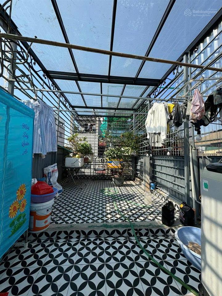 Giảm sốc 500 triệu! nhà đẹp ở ngay gần hồ ba mẫu, ngõ nông yên tĩnh 20m ra phố chỉ hơn 6 tỷ