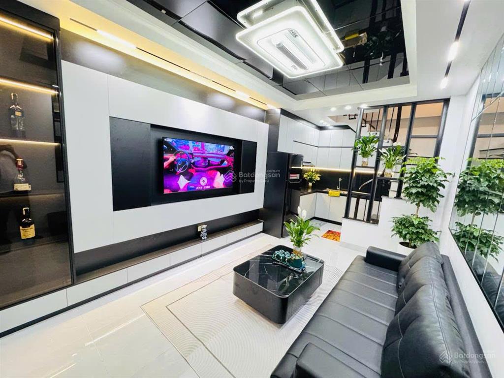 Nhà trần quang diệu, ngõ ô tô, gần hồ, nhà mới full nt ở ngay , 2 thoáng trước sau, chỉ hơn 8 tỷ