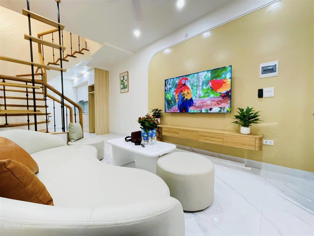 Phải thật nhanh! chùa bộc, nhà hai thoáng, ngõ ba gác, ô tô đỗ gần, full nội thất dọn về ở ngay