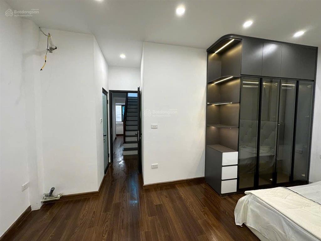 Bán nhà phố tây sơn, ô tô đỗ cửa, 60m ra mặt phố, nhà đẹp ở ngay, pháp lý chuẩn, không quy hoạch