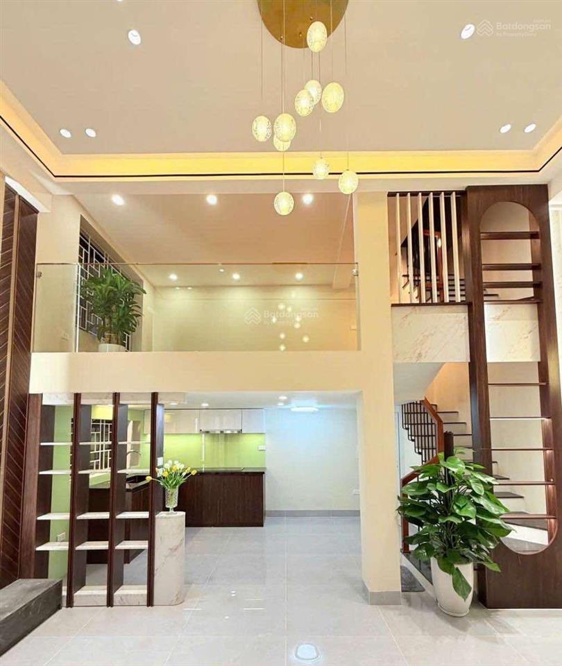 Nhà mới kính coong  yên lãng  30m ra ô tô, full nt, trước nhà cực thoáng, 44m2*5t, nhỉnh 7 tỷ