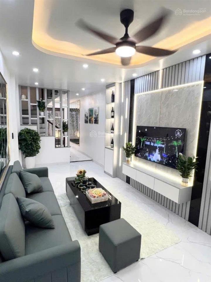 Phải xem ngay! nhà xã đàn, 4 ngủ rộng, 2 thoáng rộng trước sau, đẹp ở ngay, ngõ thông, gần sân chơi