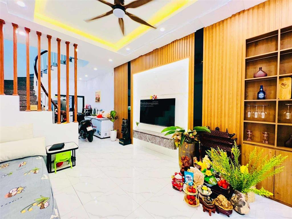 Nguyễn chí thanh, pháo đài láng, ngõ 3m thông, 40m ô tô, nhà mới đẹp, 2 thoáng trước sau, 44m2*4t