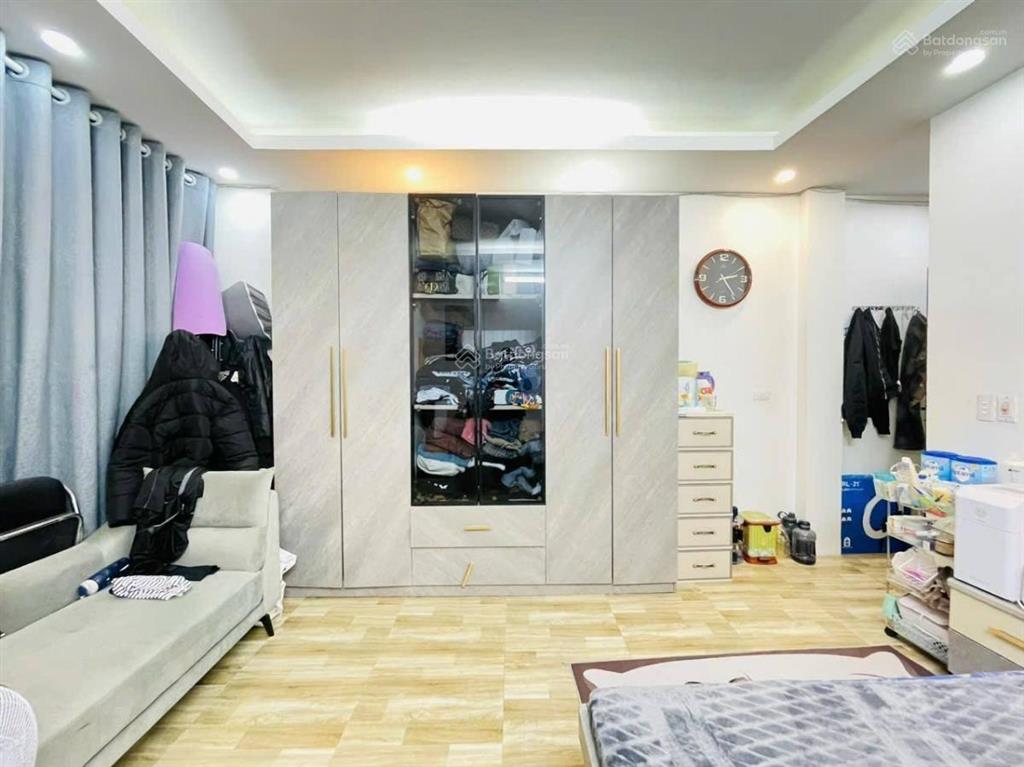 Lô góc! hồ ba mẫu, nhà 40m2*5t, mặt tiền rộng, 2 mặt ngõ thông, 20m ra phố, gần hồ, hơn 7 tỷ