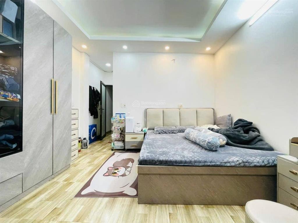 Lô góc! hồ ba mẫu, nhà 40m2*5t, mặt tiền rộng, 2 mặt ngõ thông, 20m ra phố, gần hồ, hơn 7 tỷ