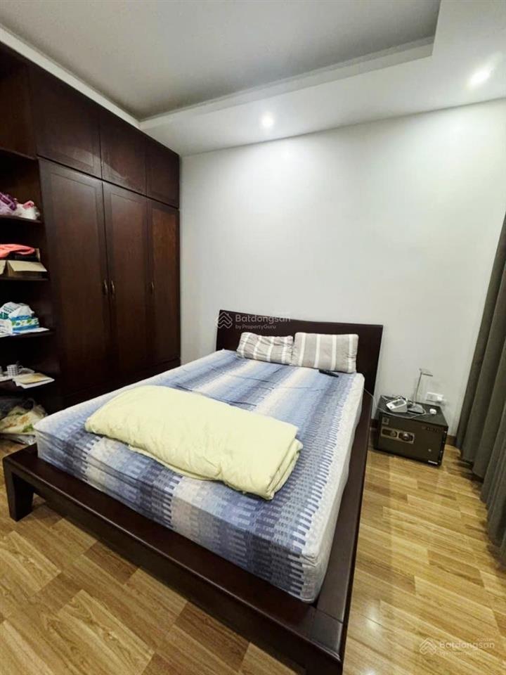 Nhà dân xây ở ngay! hào nam, ngõ thông gần ô tô, nhà rộng rãi, vuông vắn, trước nhà thoáng rộng