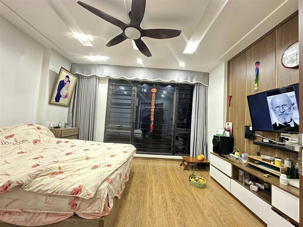 Bán gấp! nguyễn chí thanh, ngõ nông, 25m ô tô, ngõ thông tứ phía, full nội thất nhập khẩu, nhà đẹp