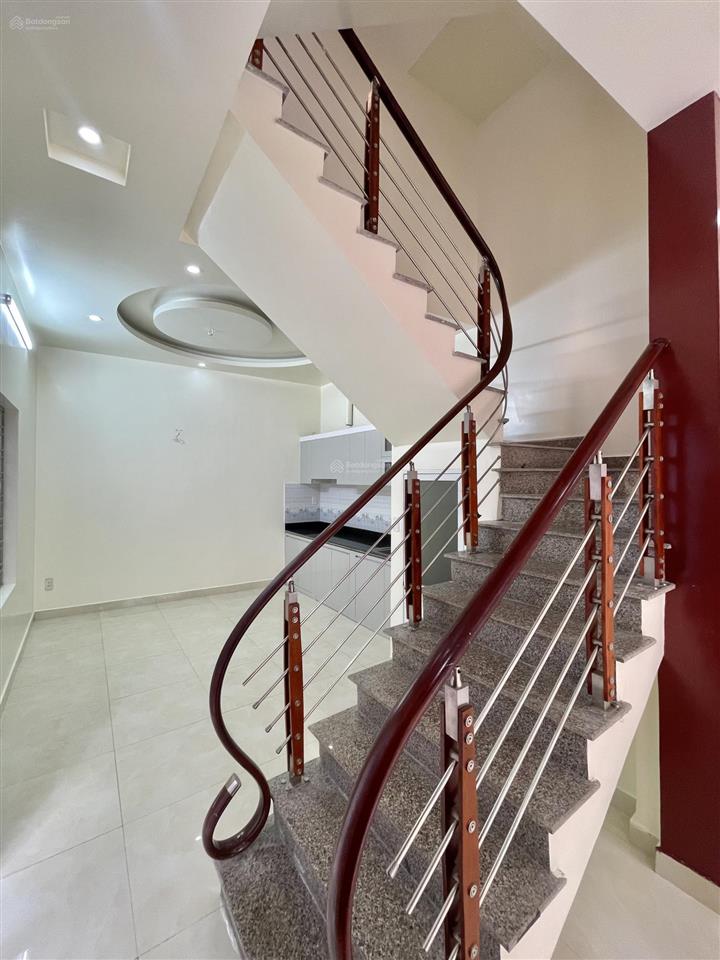 Gia đình cần bán nhà ngõ 20 tôn đức thắng sát chợ an dương  ngã tư an dương  ô tô đỗ cách nhà 20m