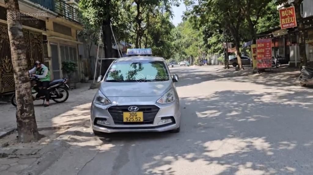 Nhà lk hud vân canh, xuân phương, 101 m2, 4 tầng thô, mt 5m, giá 20 tỷ, ô tô tránh, kinh doanh