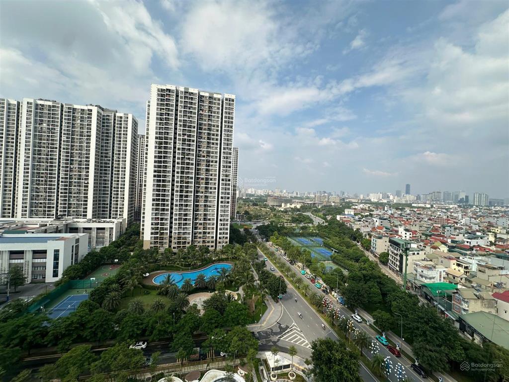 Cắt lỗ 450 triệu bán gấp 2 ngủ 2vs  66 m2 tầng trung  a1  vốn vào 3 tỷ  view xem pháo hoa