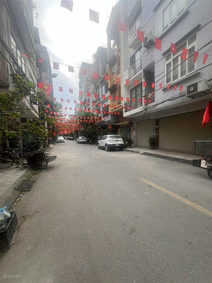 Giảm chào 2 tỷ bán nhà 4 tầng mặt phố trần đăng ninh, hà đông 40m2, mặt tiền 4m giá nhỉnh 14 tỷ.
