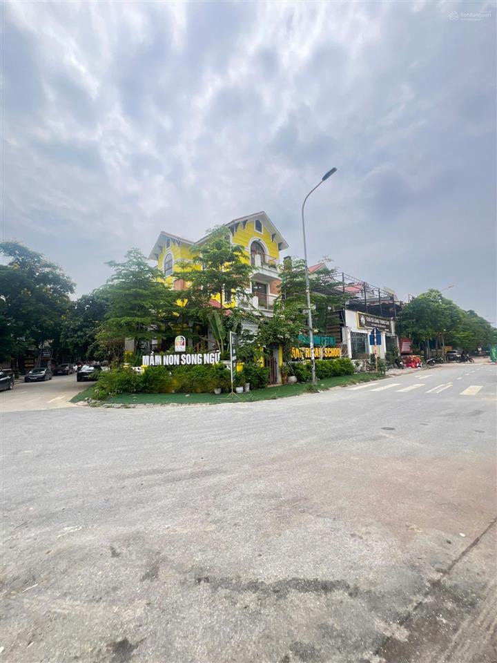 Bán biệt thự lô góc, mặt phố lê trọng tấn, hà đông, 240m², mặt tiền 12m, giá nhỉnh 50 tỷ.