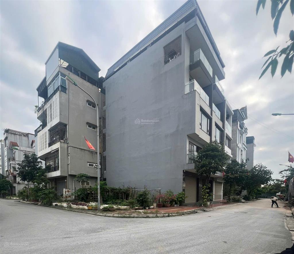 Bán nhà 4 tầng kđt vạn phúc, hà đông, mt 5m, 58m2, phân lô vỉa hè, giá 15,5 tỷ