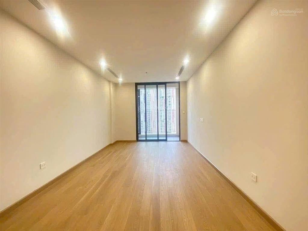 Cho thuê chung cư the charm, hà đông, 72m2, giá chỉ 9,9 triệu/tháng.