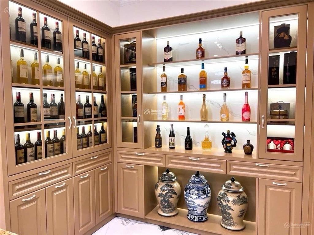 Bán nhà mặt phố, lô góc, lê trọng tấn, hà đông, 240m2, mặt tiền 12m, giá nhỉnh 50 tỷ.