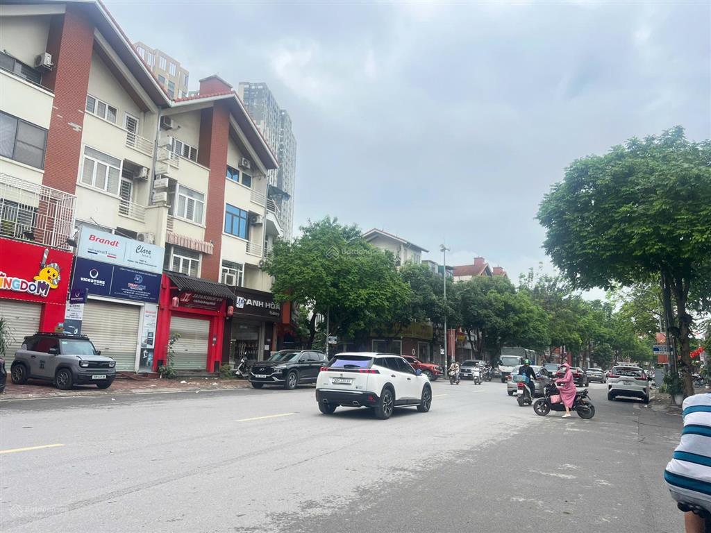 Bán nhà khu vực mỗ lao, hà đông, ô tô tránh, 50m2, mặt tiền 5m, giá nhỉnh 11 tỷ.