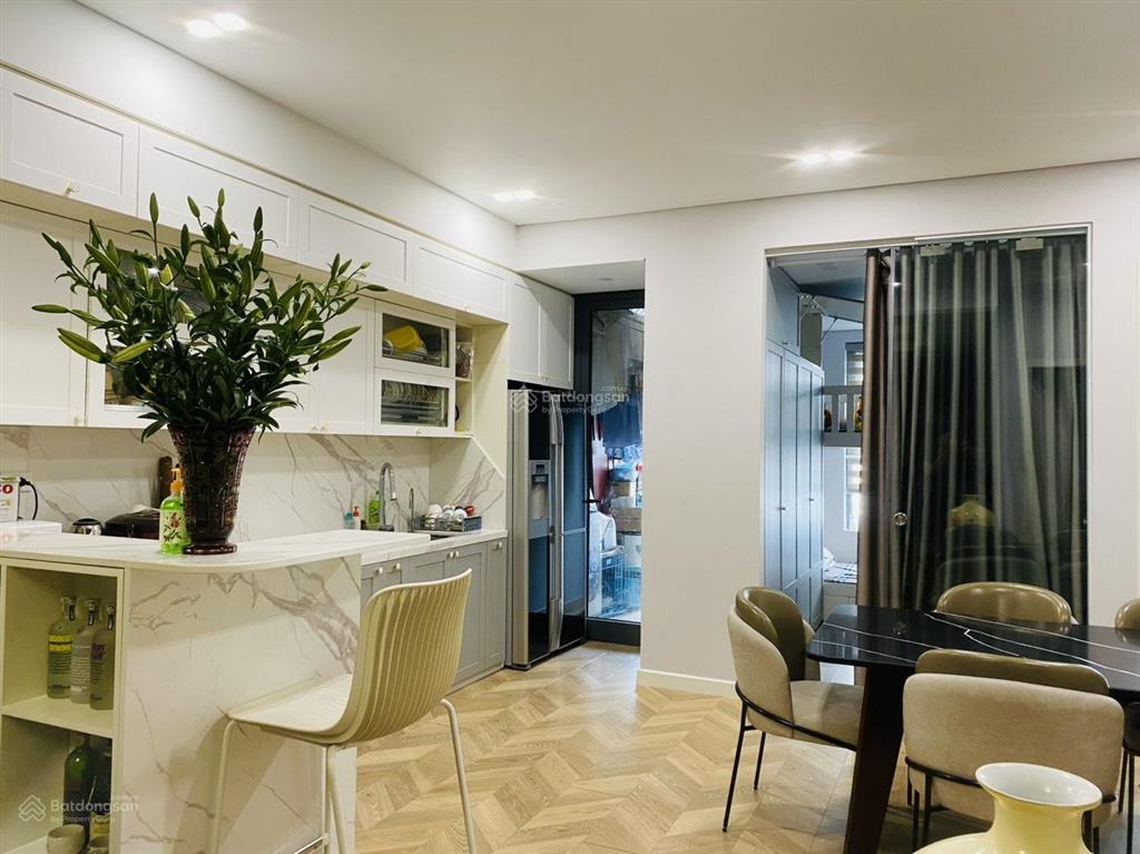 Bán ch 3pn  83m2 giá siêu rẻ  view thoáng  giá 6.6 tỷ có thương lượng, tòa mới  smile building