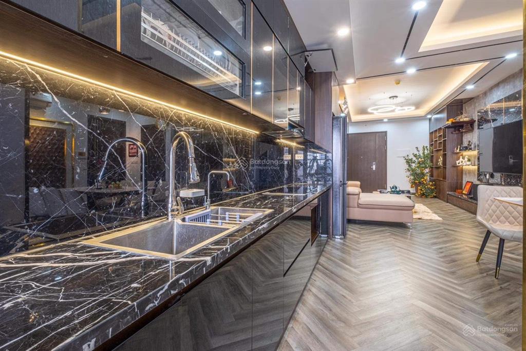 Bán ch 3pn  83m2 giá siêu rẻ  view thoáng  giá 6.6 tỷ có thương lượng, tòa mới  smile building