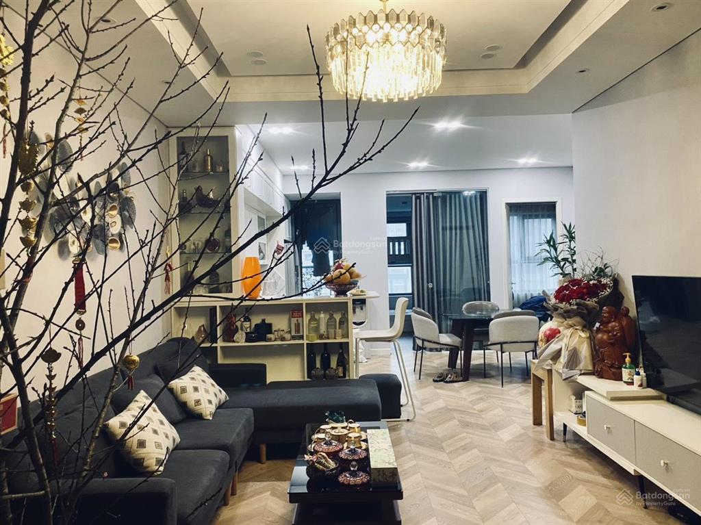 Bán ch 3pn  83m2 giá siêu rẻ  view thoáng  giá 6.6 tỷ có thương lượng, tòa mới  smile building