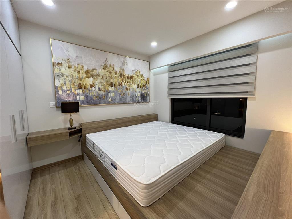 Tôi có căn hộ 107m2 đã có sổ đỏ tầng 12 nhà mới vừa nhận nhà cần bán giá 64 triệu/m2 cc x2 đại kim
