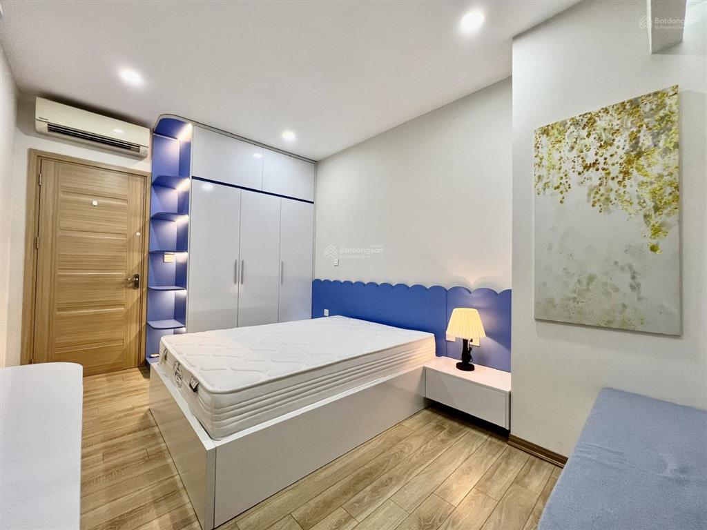 Tôi có căn hộ 107m2 đã có sổ đỏ tầng 12 nhà mới vừa nhận nhà cần bán giá 64 triệu/m2 cc x2 đại kim