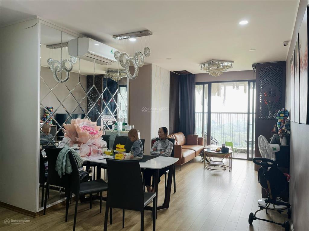 Tôi cần bán căn hộ nhỏ dt 51m2 2pnfull nội thấtban công đn mát giá 4.5 tỷsổ chính chủcc t&t