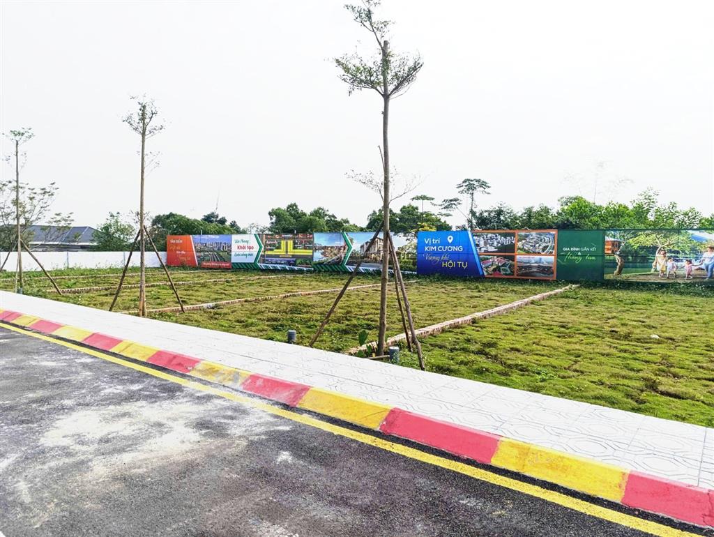 Lô đất vàng cạnh đh văn hoá  phú cát  quốc oai  hoà lạc, sát đô thị lớn, metro 5, ql21 !