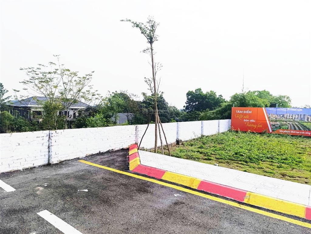 Lô đất vàng cạnh đh văn hoá  phú cát  quốc oai  hoà lạc, sát đô thị lớn, metro 5, ql21 !