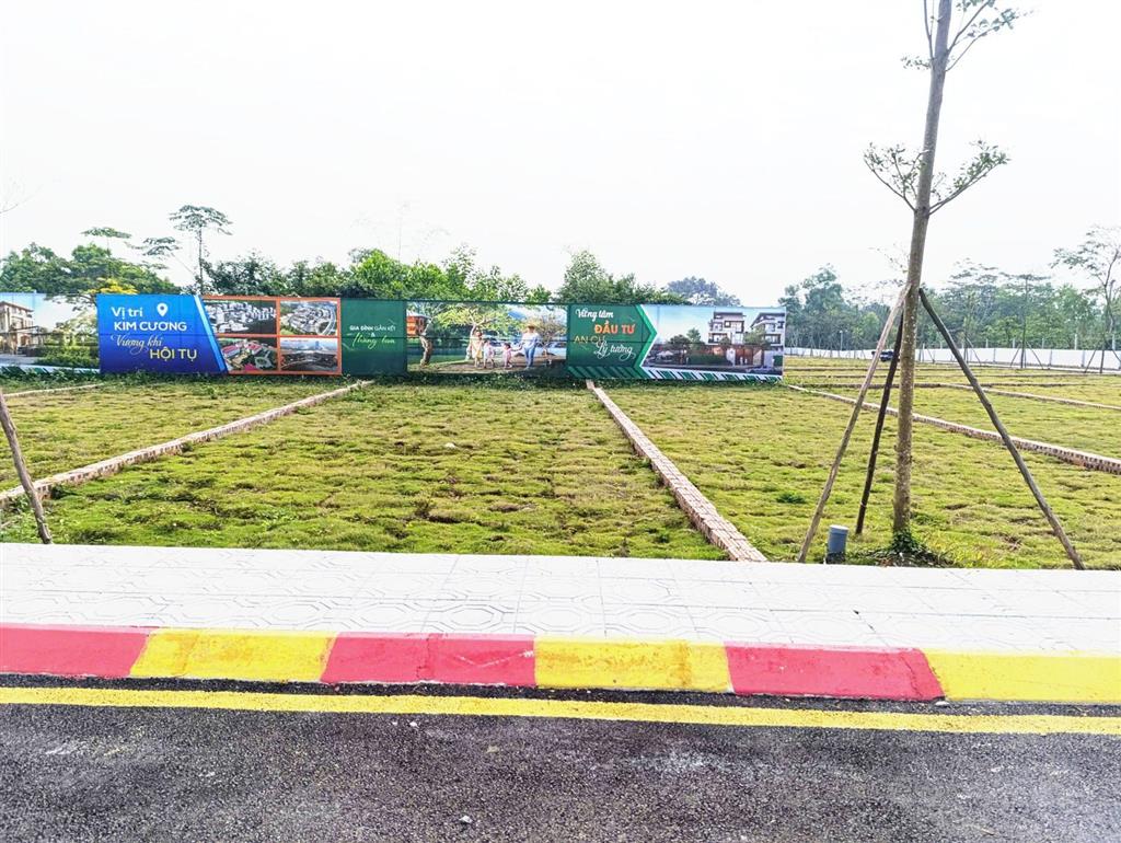 Lô đất vàng cạnh đh văn hoá  phú cát  quốc oai  hoà lạc, sát đô thị lớn, metro 5, ql21 !