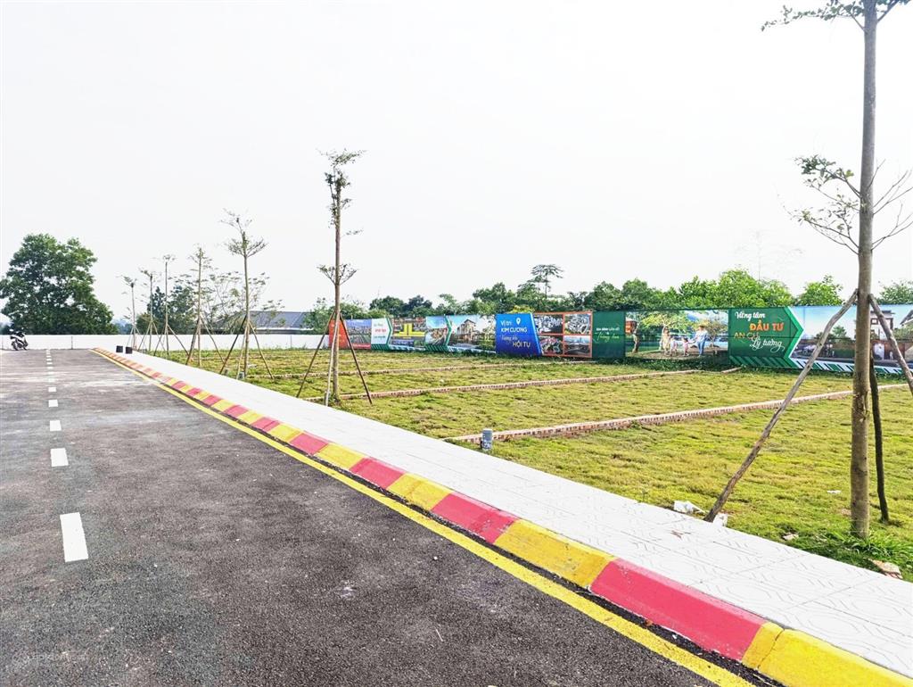 Lô đất vàng cạnh đh văn hoá  phú cát  quốc oai  hoà lạc, sát đô thị lớn, metro 5, ql21 !