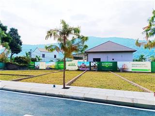 Duy nhất 1 lô đất nghỉ dưỡng siêu đẹp phú mãnhoà lạc, view hồ, tựa núi, xung quanh biệt thự villa!