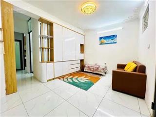 Vị trí nhà tập thể tầng 1, gần đường, trường, trạm.... tiện ích xung quanh bạt ngàn  full nội thất