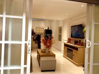 Kim mã, lõi ba đình  ô tô đỗ cửa  2 mặt ngõ, 3 thoáng  nhà đẹp ở luôn  trước nhà sân rộng