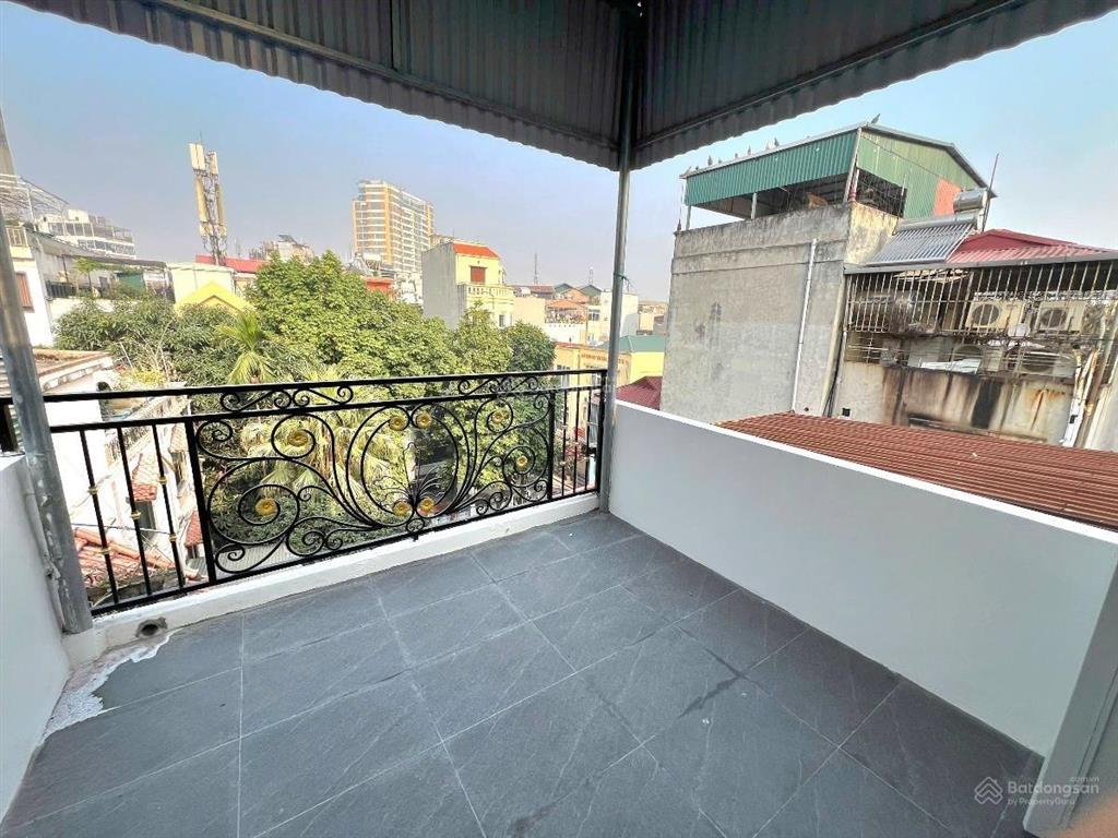 Hot  lô góc  mặt phố  vỉa hè kinh doanh mọi loại hình  giá ổn  sổ chính chủ vuông đẹp