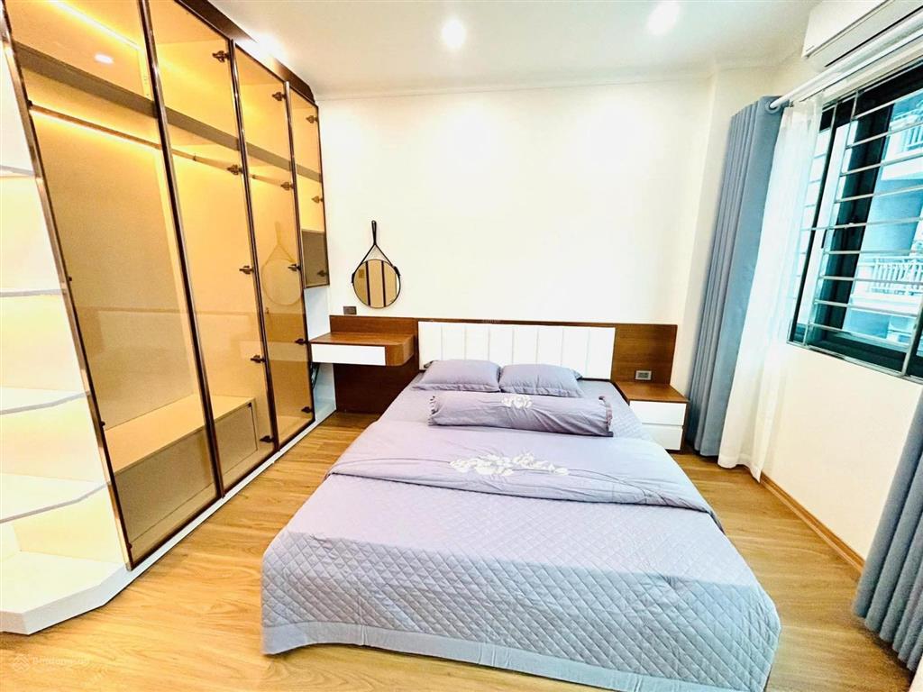 Mặt ngõ ô tô  kinh doanh  thang máy  nhà mới full nội thất long lanh  nhà lô góc vô cùng thoáng