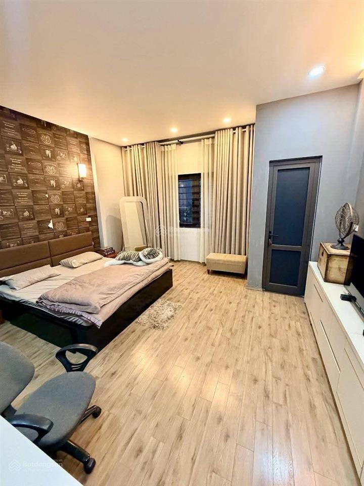 Phân lô trung kính ô tô đỗ cửa  thoáng trước sau  khu phân lô văn minh  hiếm nhà bán  sổ vuoon