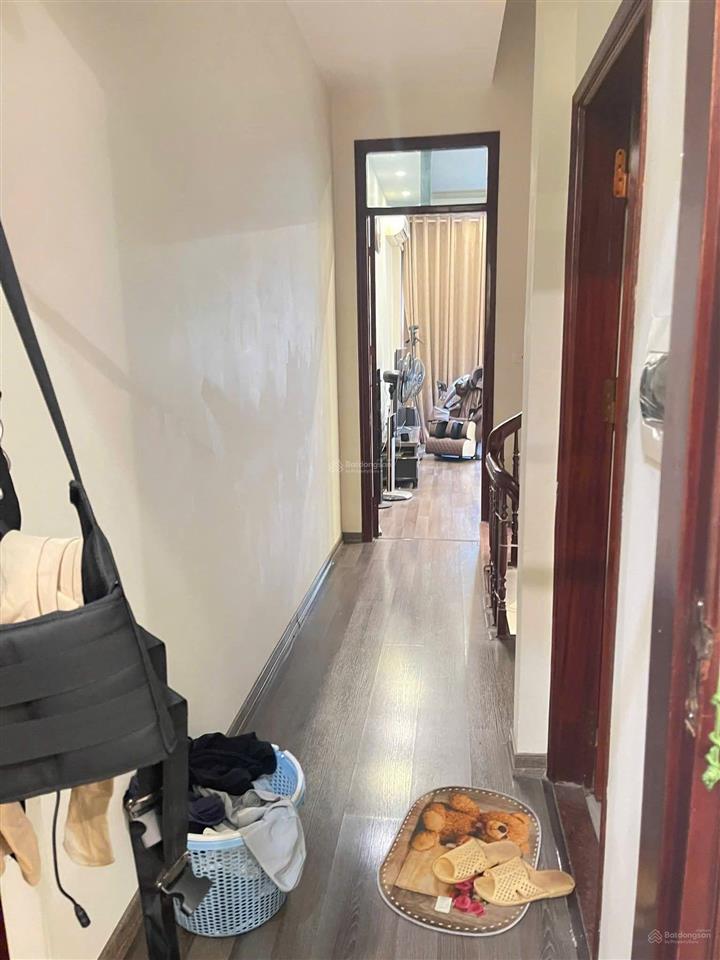 Siêu phẩm cầu giấy  ô tô tránh  view vườn chơi  nhà đẹp ở ngay