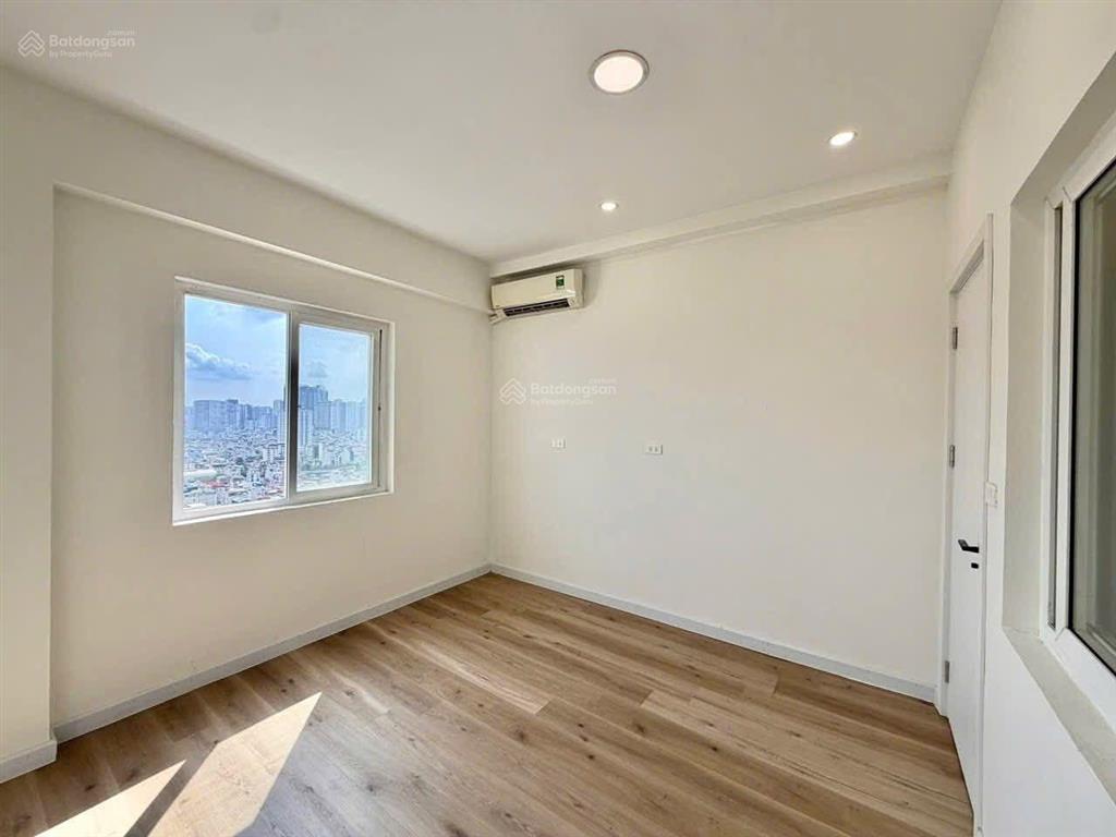 Cực hot  căn hộ 2 ngủ  đẹp long lanh  view phố  sổ cất két giao dịch ngay