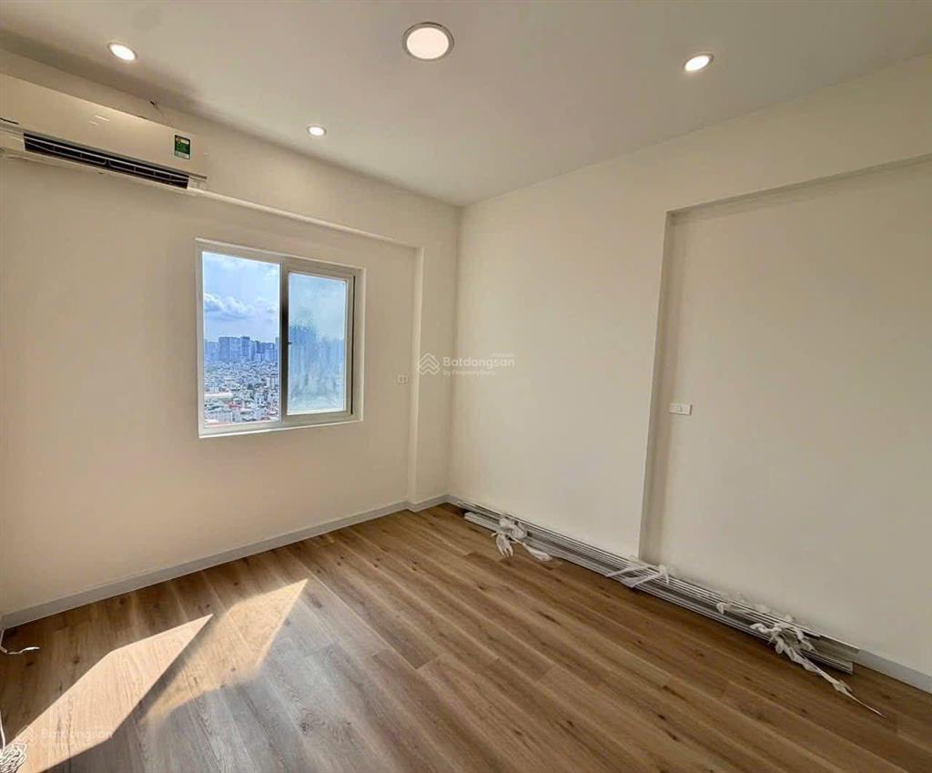 Cực hot  căn hộ 2 ngủ  đẹp long lanh  view phố  sổ cất két giao dịch ngay