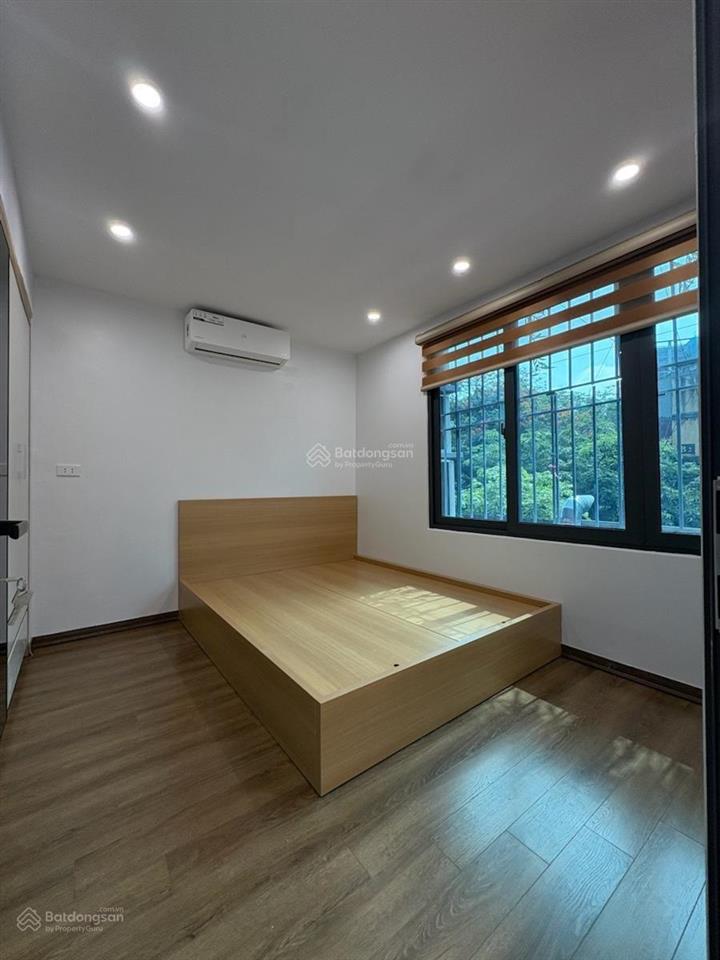 Thang máy  nhà thoáng sáng  vị trí đắc địa ở quận trung tâm ba đình  một bước ra hồ giảng võ