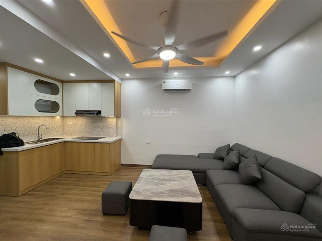 Thang máy  nhà thoáng sáng  vị trí đắc địa ở quận trung tâm ba đình  một bước ra hồ giảng võ
