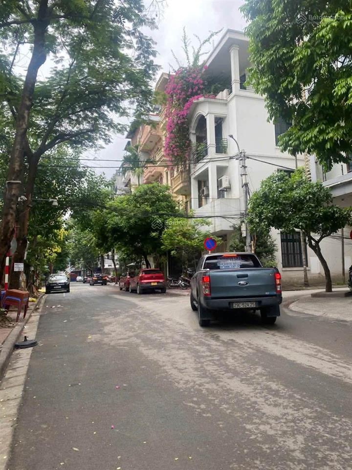 Mặt phố giá mặt phố xây 10 tầng 9 tầng nổi 1 hầm thiết kế hiện đại dòng tiền cho thuê văn phòng