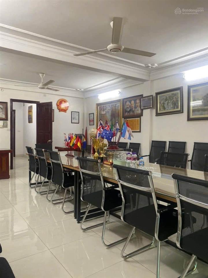Mặt phố giá mặt phố xây 10 tầng 9 tầng nổi 1 hầm thiết kế hiện đại dòng tiền cho thuê văn phòng