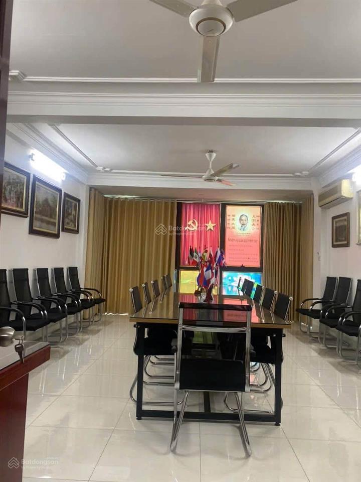 Mặt phố giá mặt phố xây 10 tầng 9 tầng nổi 1 hầm thiết kế hiện đại dòng tiền cho thuê văn phòng