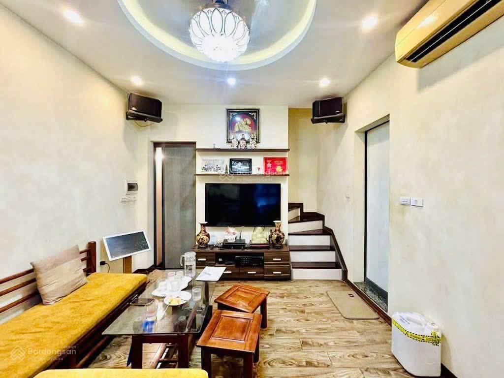 Hot hiếm  nhà mặt phố  vị trí đỉnh  gần đại học bách kinh xây  vừa ở kinh doanh  sổ đỏ đẹp
